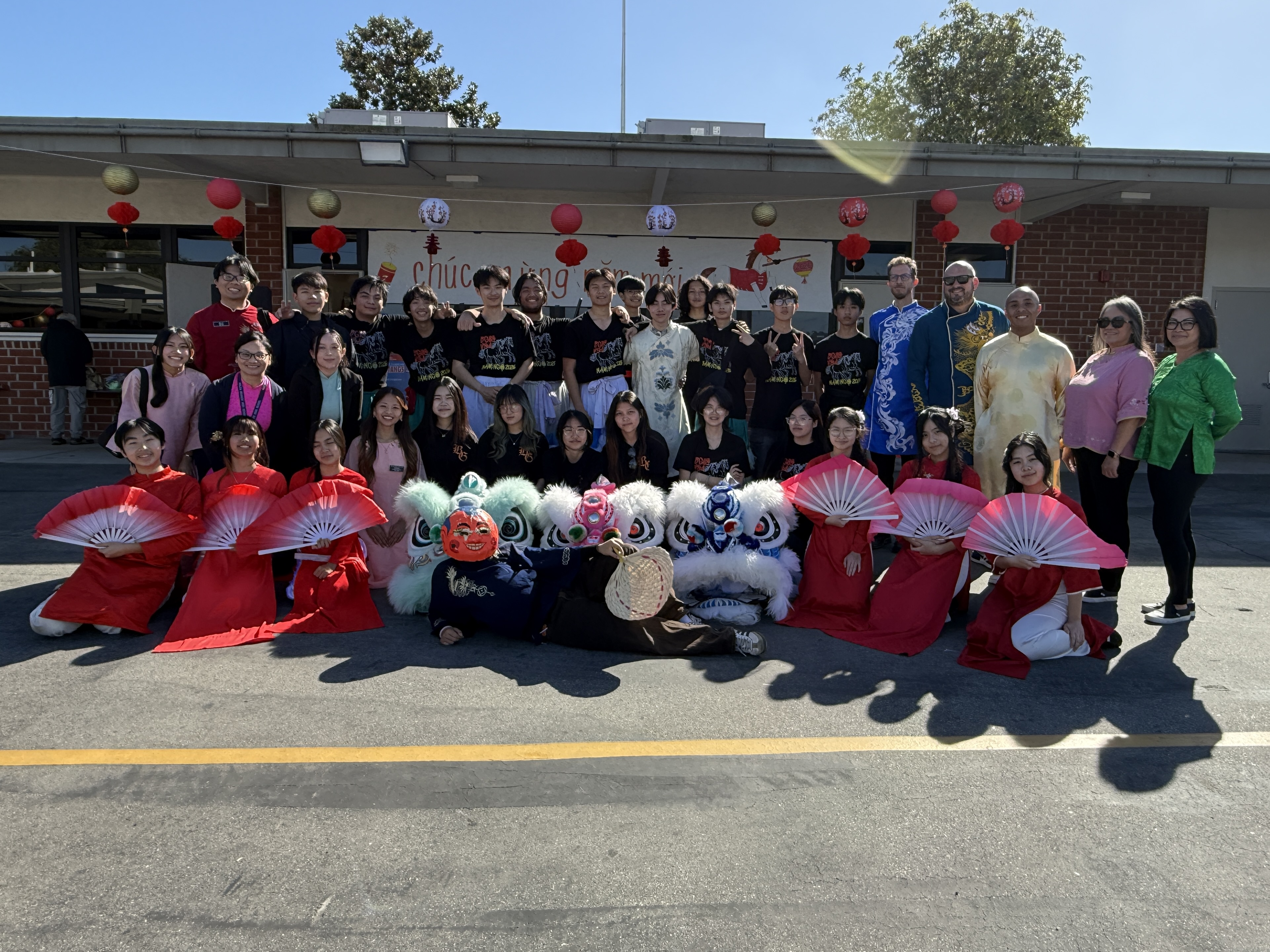 CHÚC MỪNG NĂM MỚI to the Bolsa Grande Vietnamese Student Association